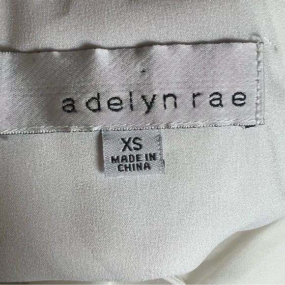 Adelyn Rae Wide Leg White Crop Jumpsuit Sz XS Culotte Belted Sleeveless Surplice - Picture 3 of 10